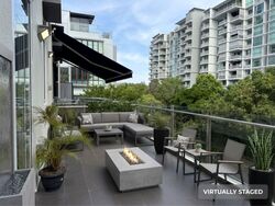Oceanfront Suites (D17), Apartment #593556661